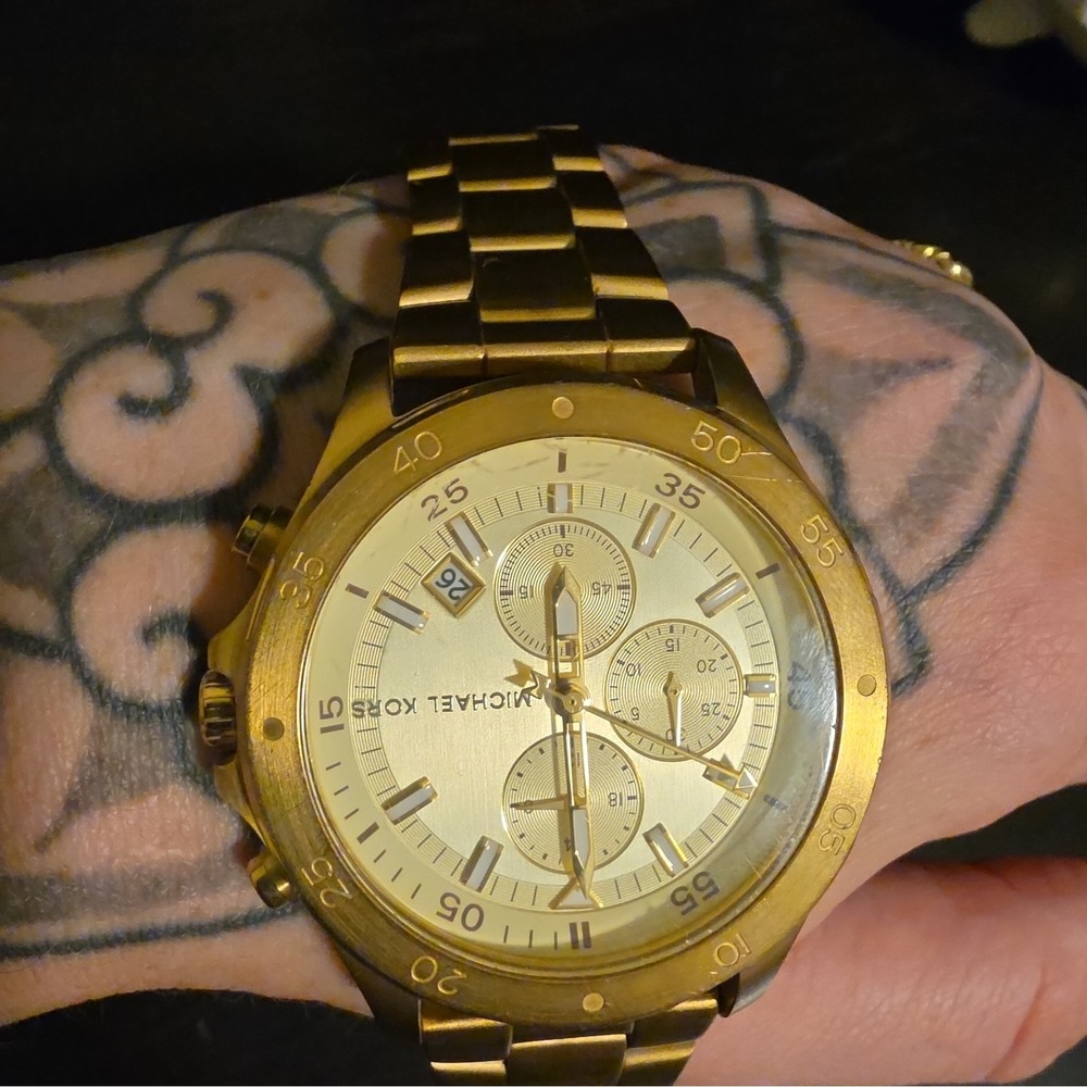 Men's Michael Kors Walsh Gold Tone Steel Chronograph Watch MK8570. Needs Battery